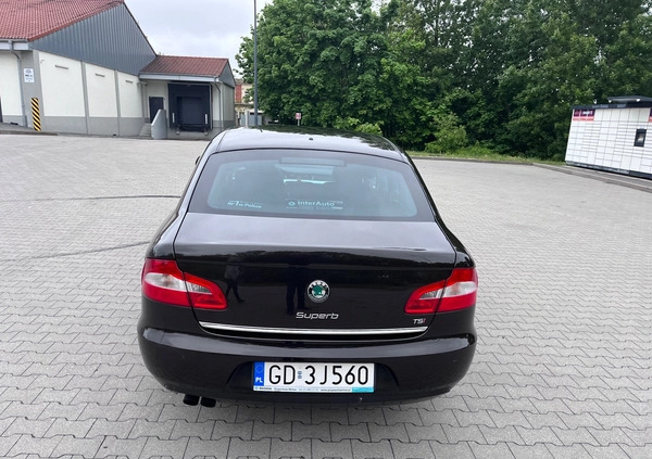 Skoda Superb cena 26800 przebieg: 234160, rok produkcji 2012 z Gdynia małe 466